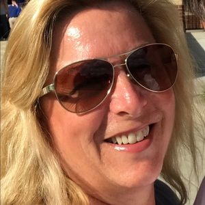 Meet your Posher, Dawn